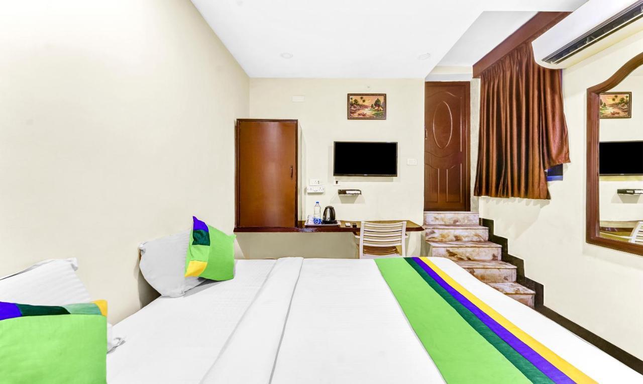 Treebo B Coral, 2 Km From Promenade Beach Hotel Pondicherry Ngoại thất bức ảnh