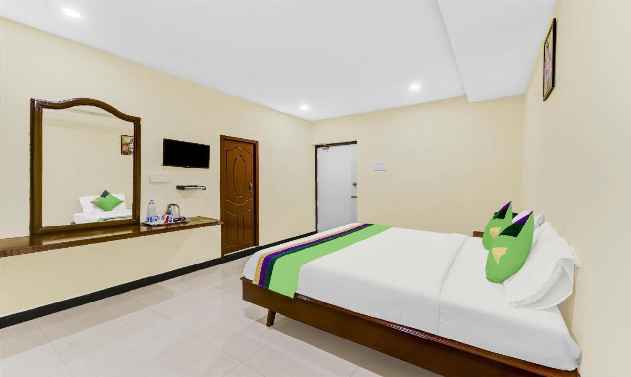 Treebo B Coral, 2 Km From Promenade Beach Hotel Pondicherry Ngoại thất bức ảnh