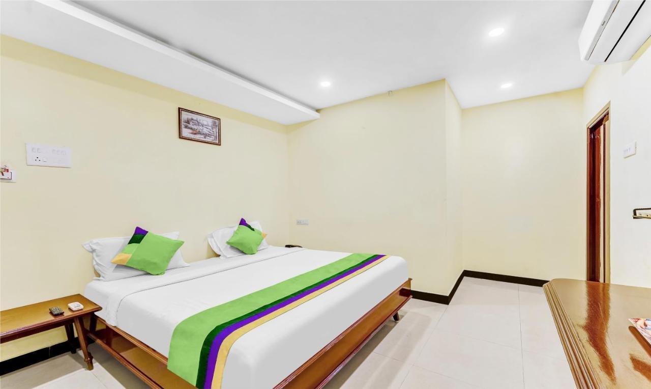 Treebo B Coral, 2 Km From Promenade Beach Hotel Pondicherry Ngoại thất bức ảnh